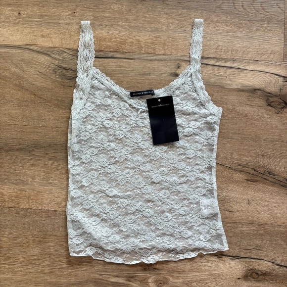 NWT Brandy Melville Lace Tank - Picture 2 of 3
